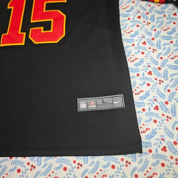 Patrick Mahomes Chiefs Super Bowl Black Jersey No. 15 - Picture 4 of 7